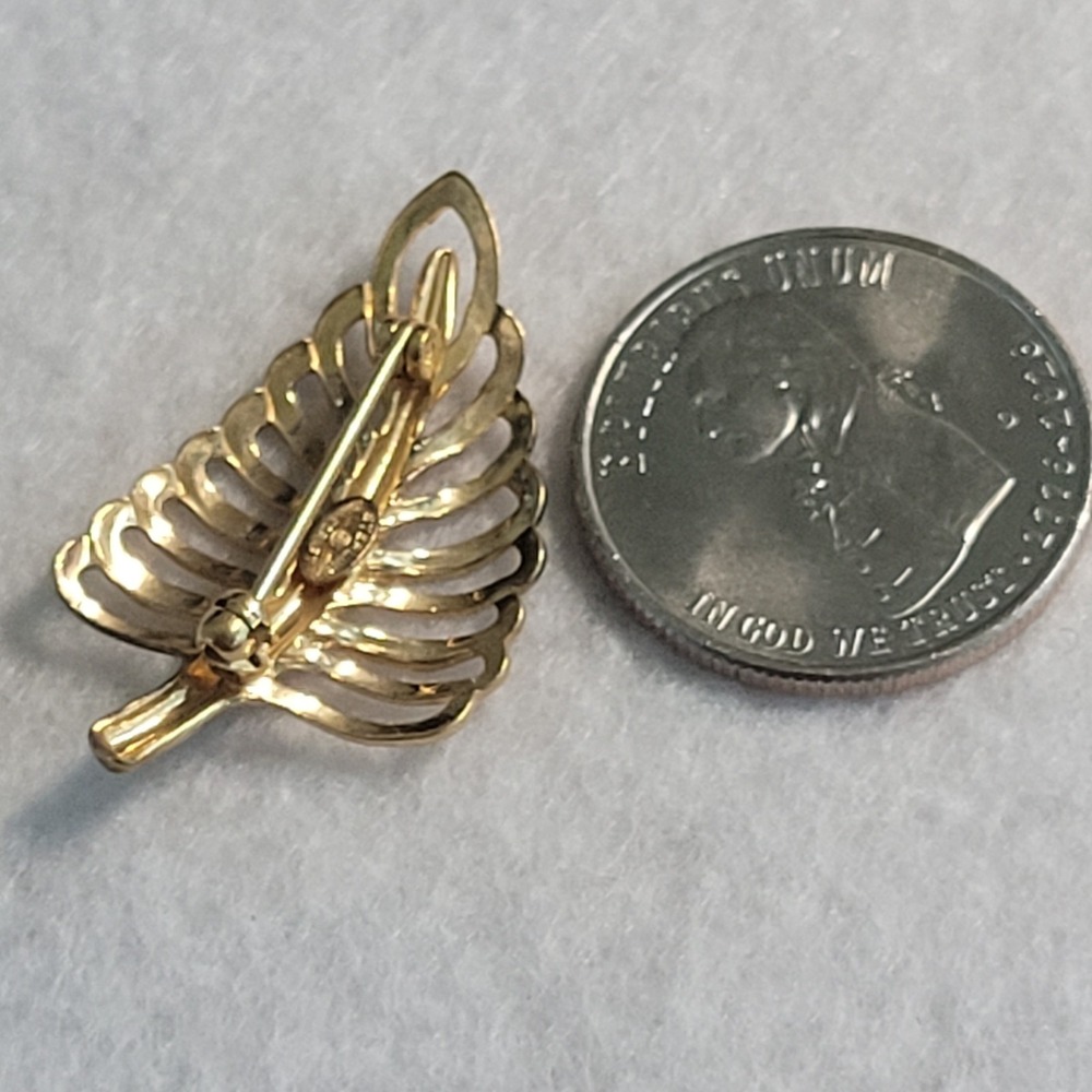 Danecraft Sterling Silver Gold Tone Leaf Brooch Pin 2.45g Vintage Style